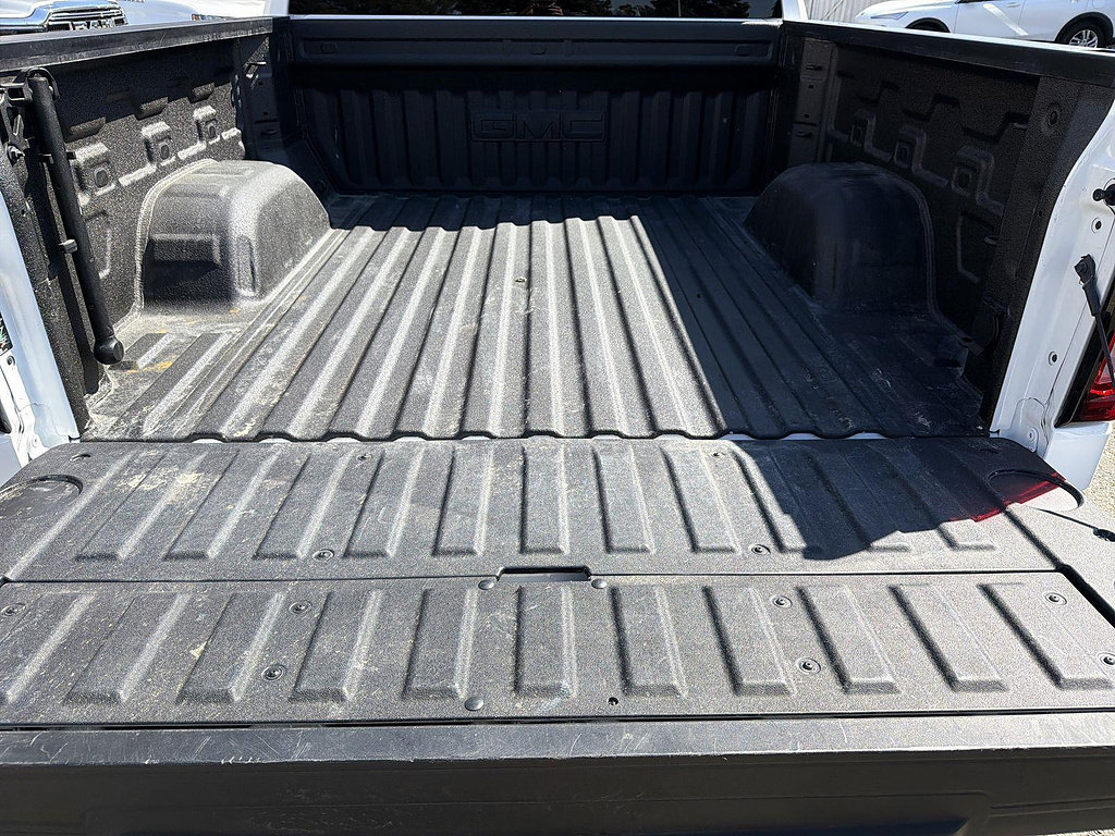 Used 2025 GMC Sierra 1500 AT4 AWD/4WD image 25