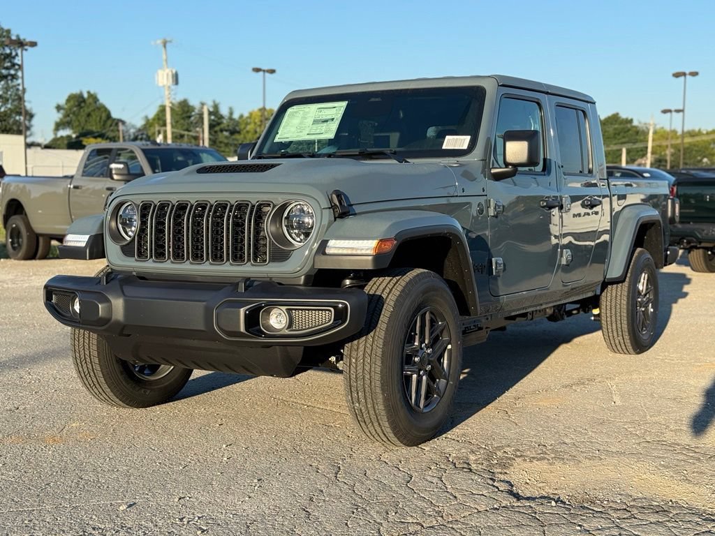 New 2026 Jeep Gladiator Sport AWD/4WD image 2