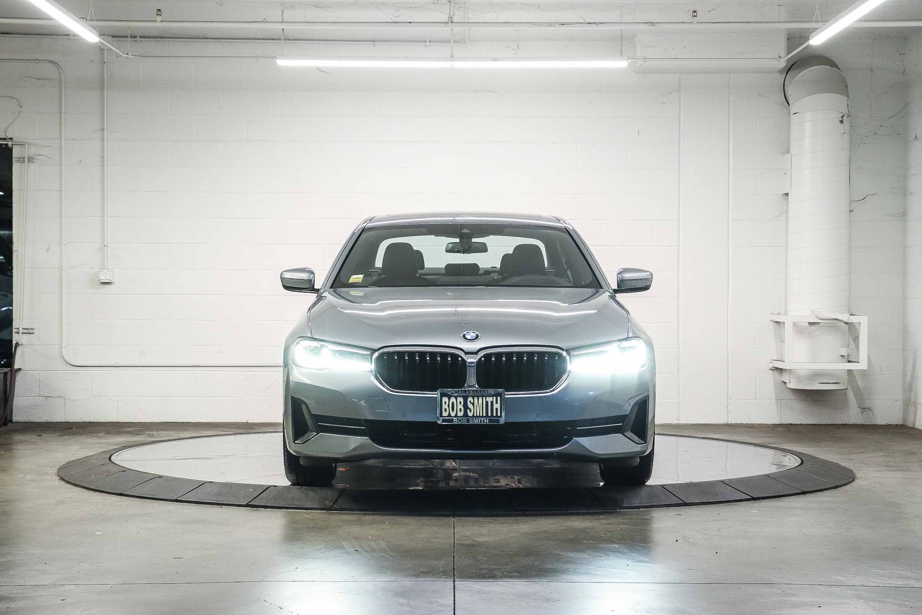 Certified 2023 BMW 530i w/ Premium Package RWD image 2