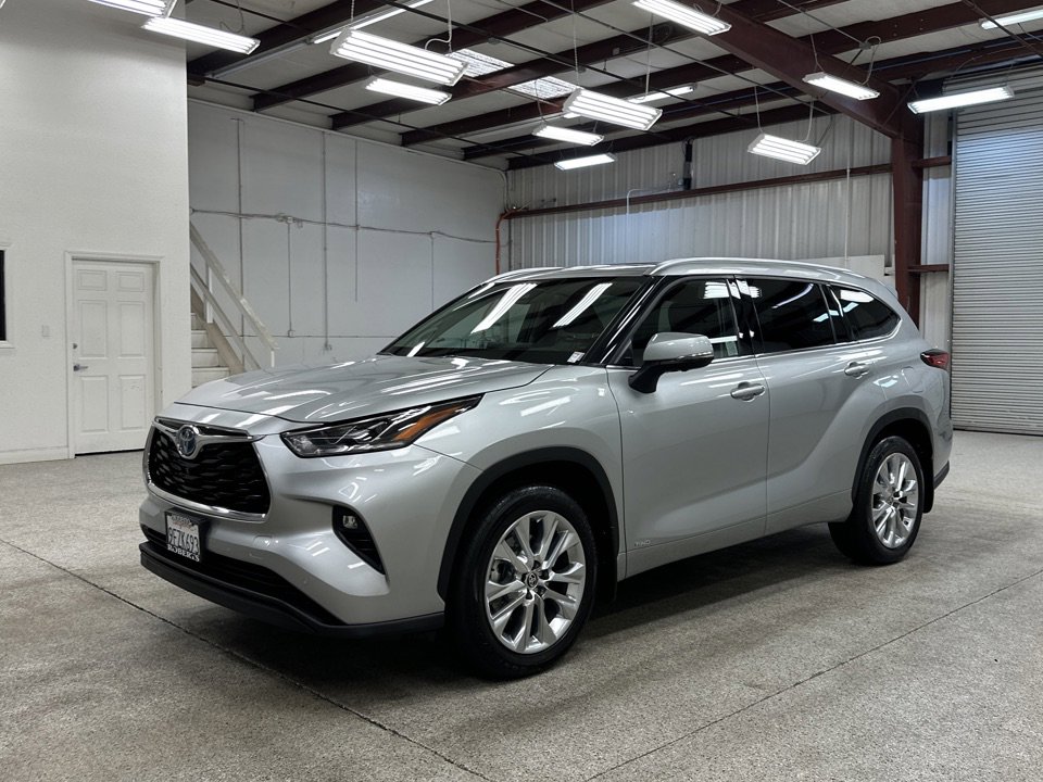 Used 2023 Toyota Highlander Limited