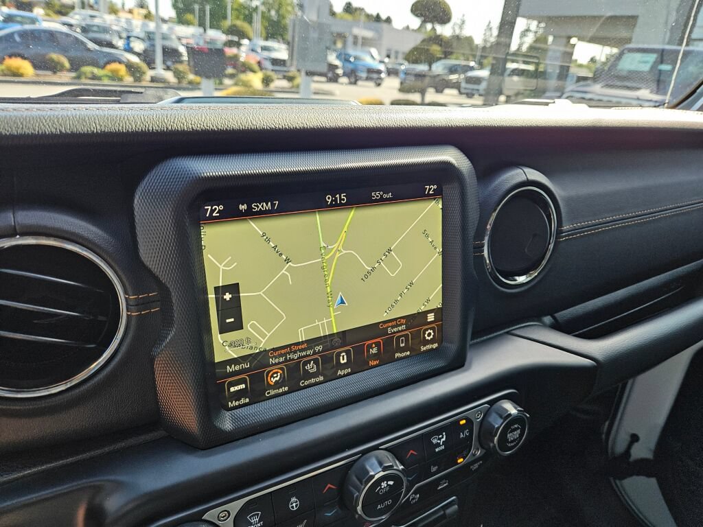 Used 2022 Jeep Wrangler Unlimited Sahara AWD/4WD image 26