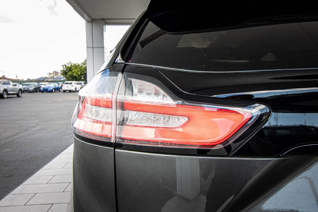 Used 2019 Ford Edge ST w/ Equipment Group 401A AWD/4WD image 12