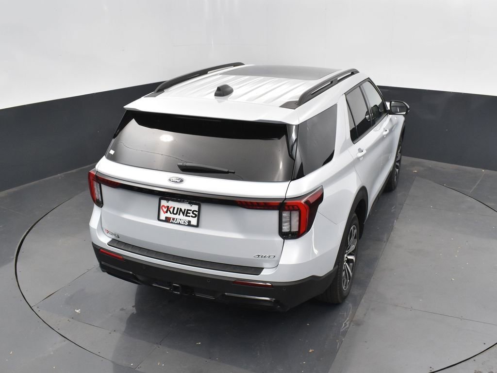 New 2026 Ford Explorer ST-Line image 28