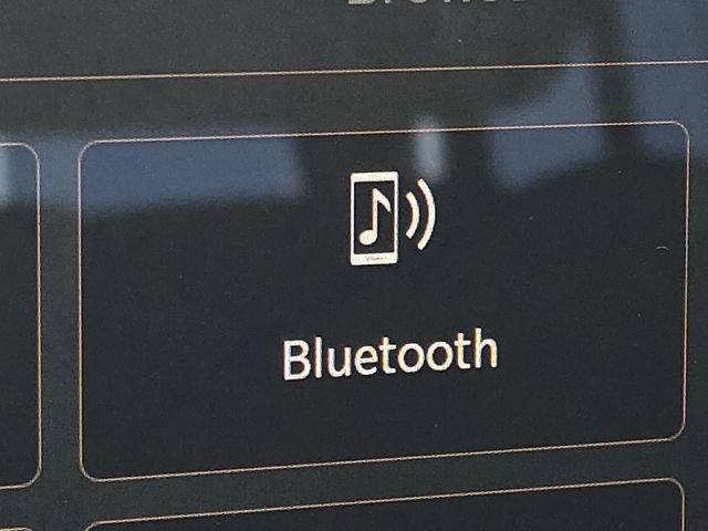 Used 2024 Jeep Wrangler Sahara image 4