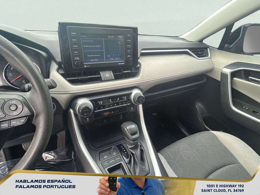 Used 2021 Toyota RAV4 XLE w/ Convenience Package image 18