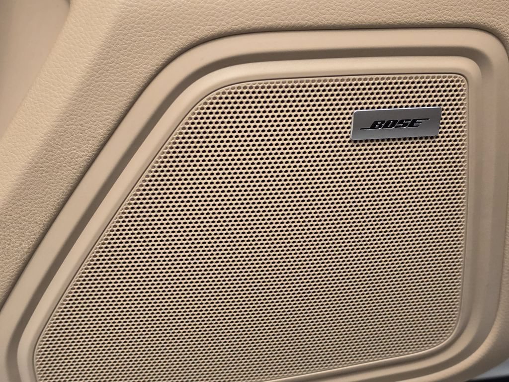 Certified 2026 Porsche Macan AWD/4WD image 13