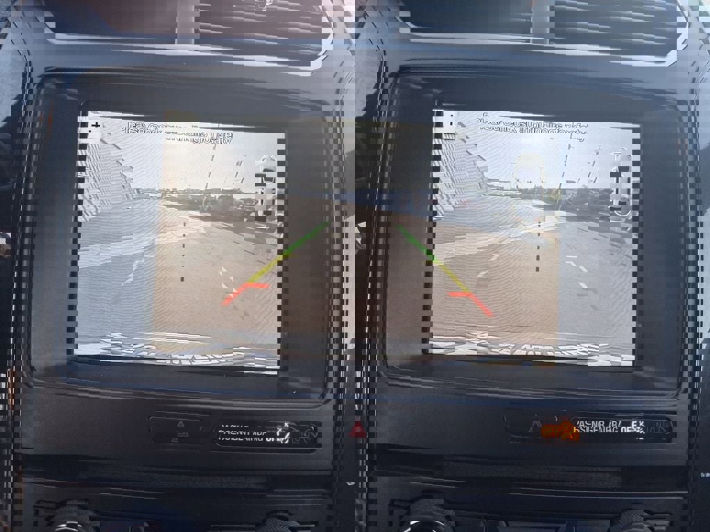 Used 2017 Ford Explorer XLT w/ Equipment Group 201A FWD image 22