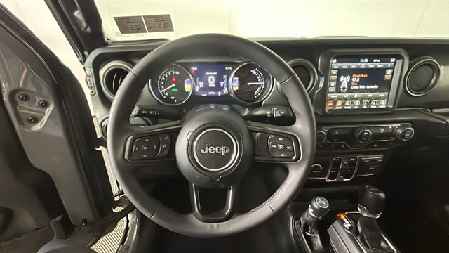 Used 2023 Jeep Wrangler Unlimited w/ 8.4" Radio Group AWD/4WD image 13