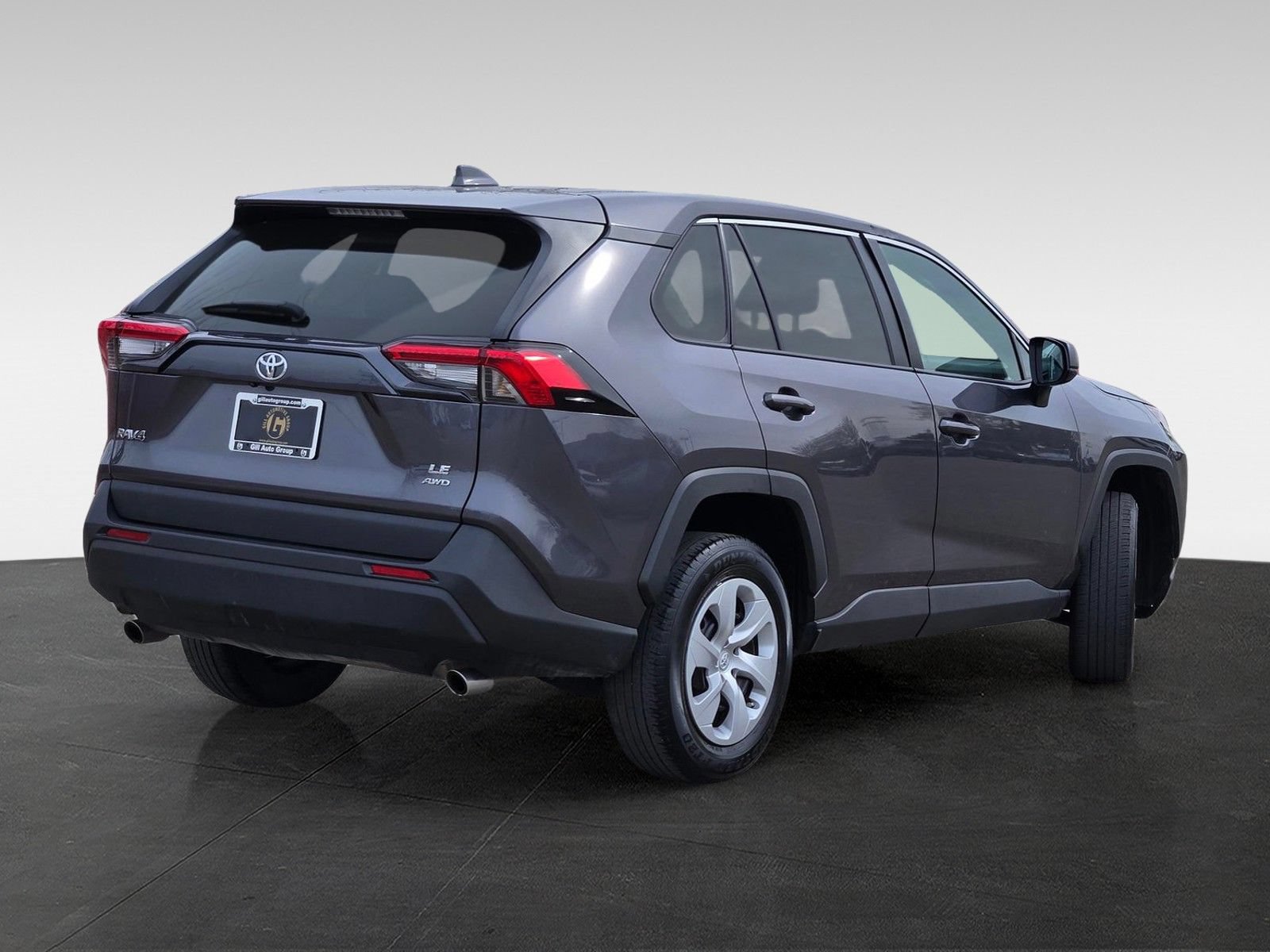 Used 2024 Toyota RAV4 LE AWD/4WD image 4