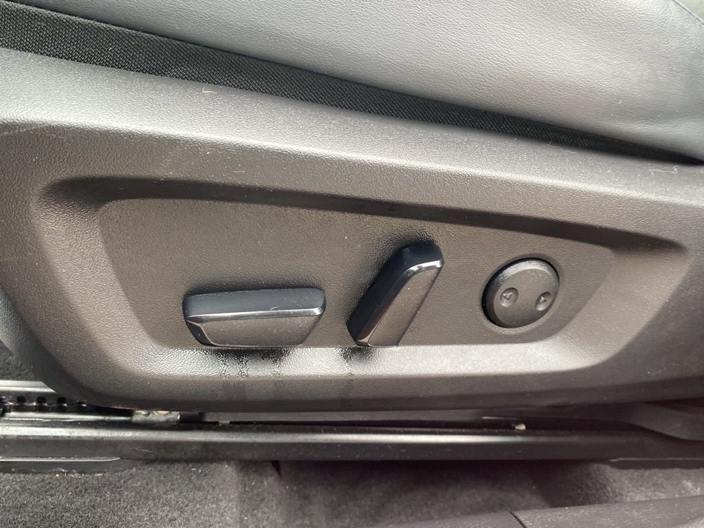 Used 2024 Mitsubishi Outlander 4WD Plug-In Hybrid image 21