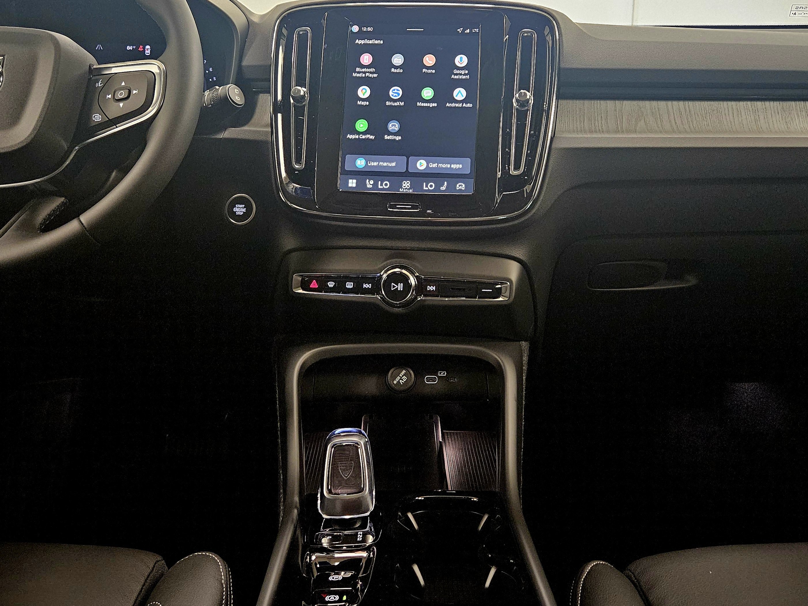 New 2026 Volvo XC40 B5 Plus w/ Climate Package AWD/4WD image 15