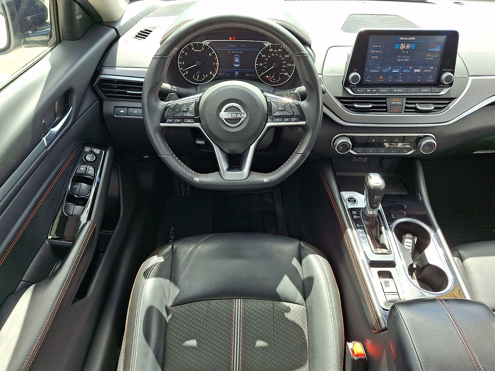 Used 2023 Nissan Altima 2.5 SR AWD/4WD image 14