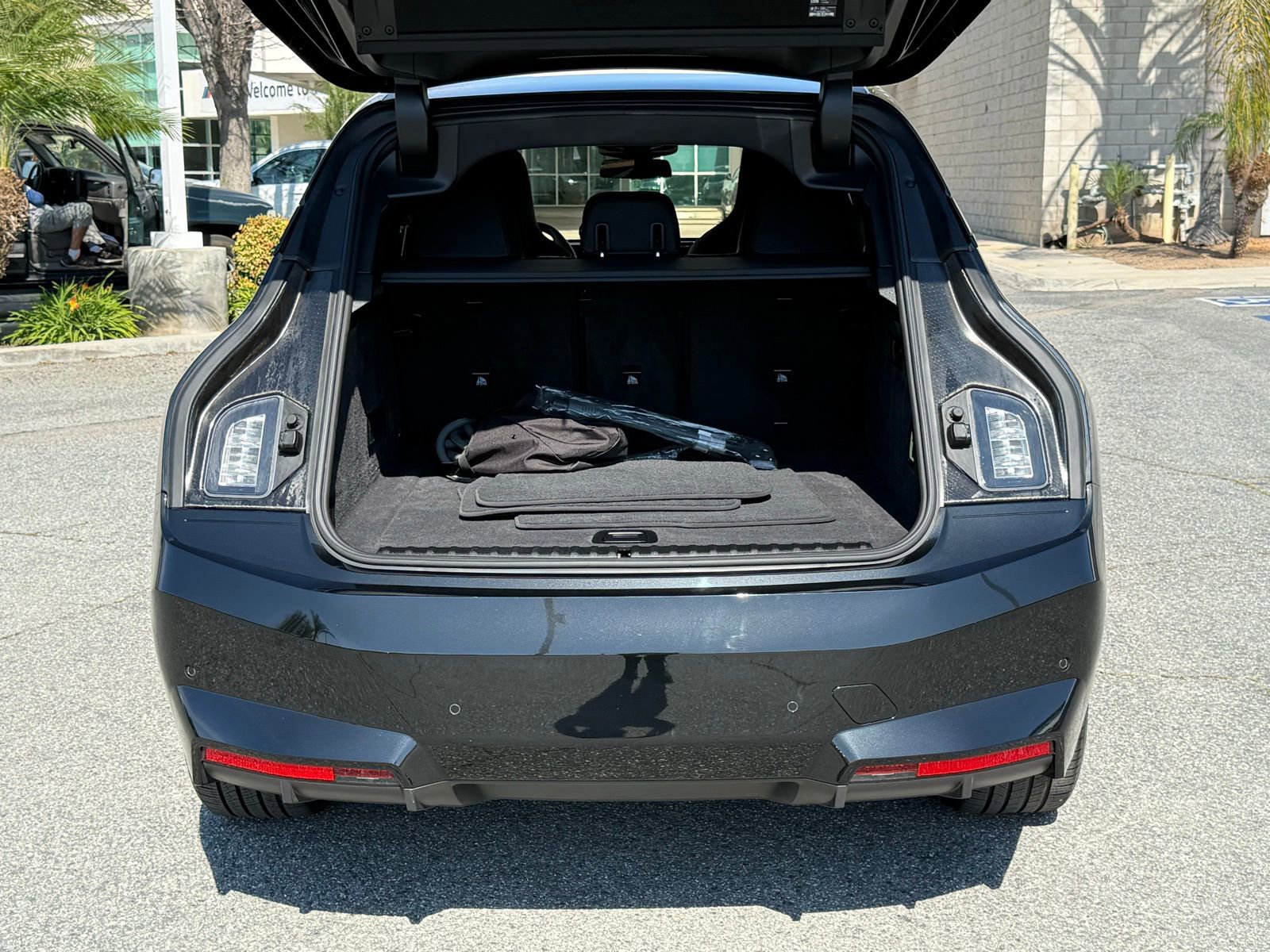 Used 2026 BMW iX xDrive60 image 16