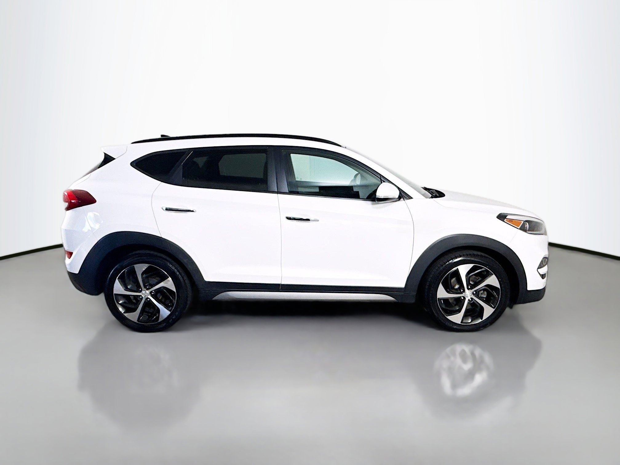 Used 2017 Hyundai Tucson Limited w/ Limited Ultimate Package 03 image 11