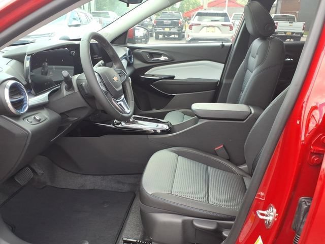 New 2026 Chevrolet Trax LT w/ Sunroof Package FWD image 12