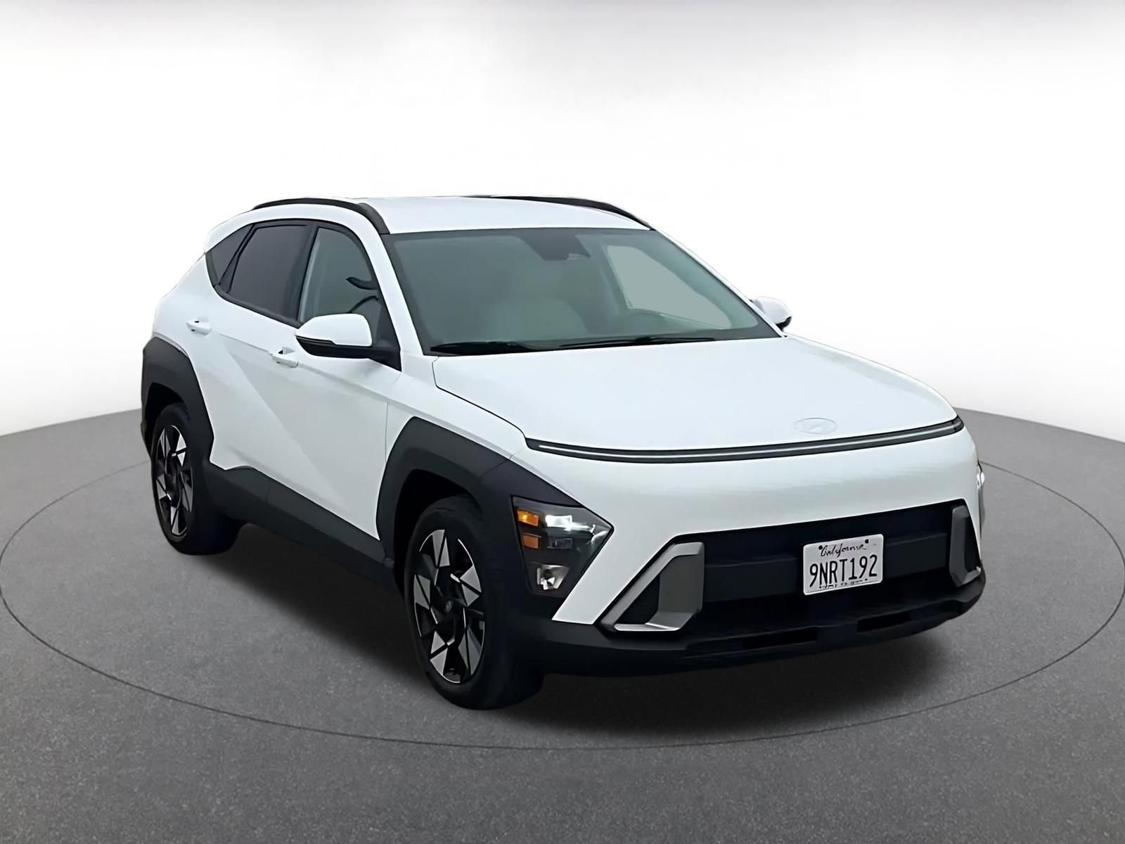 Used 2025 Hyundai Kona SEL image 3