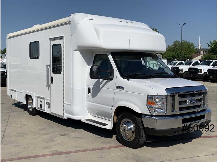 Used 2018 Ford E-450 and Econoline 450 Super Duty w/ Shuttle Bus Prep Package image 4