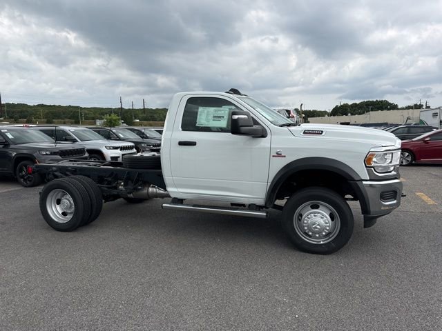 New 2024 RAM 5500 Tradesman image 2