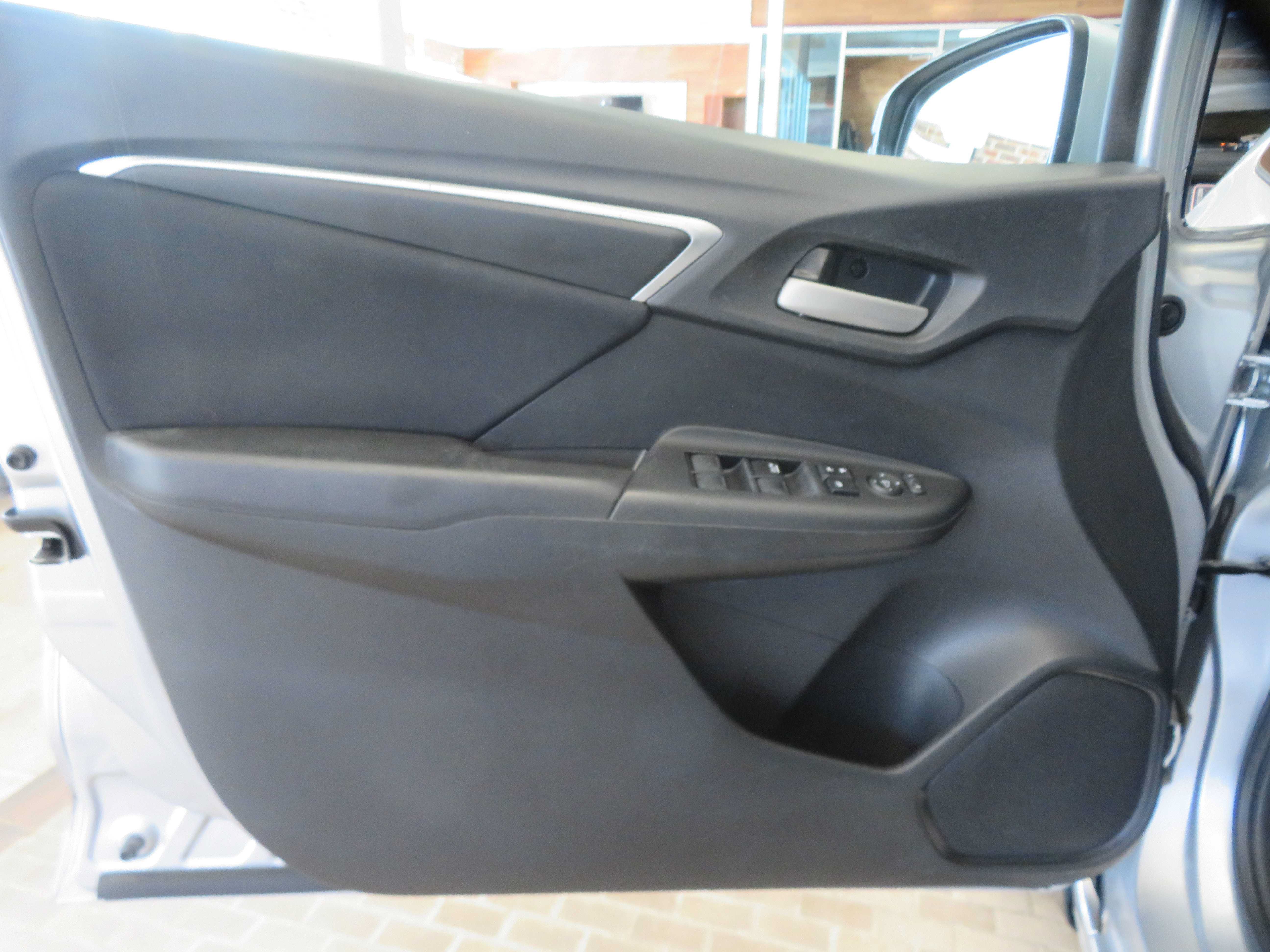 Used 2016 Honda Fit LX image 13