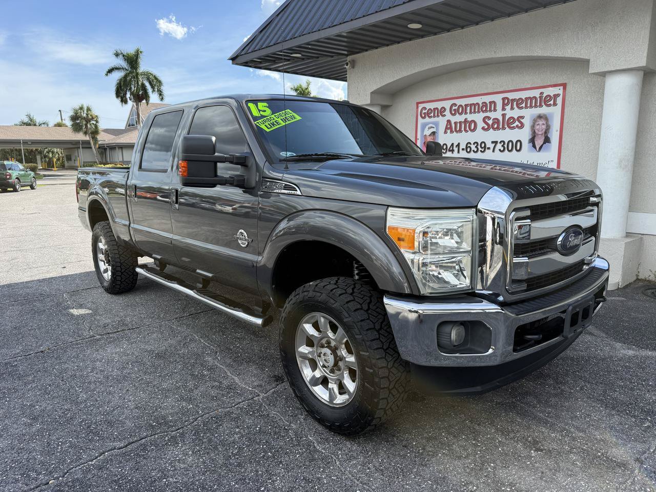 Used 2015 Ford F250 4x4 Crew Cab Super Duty image 2