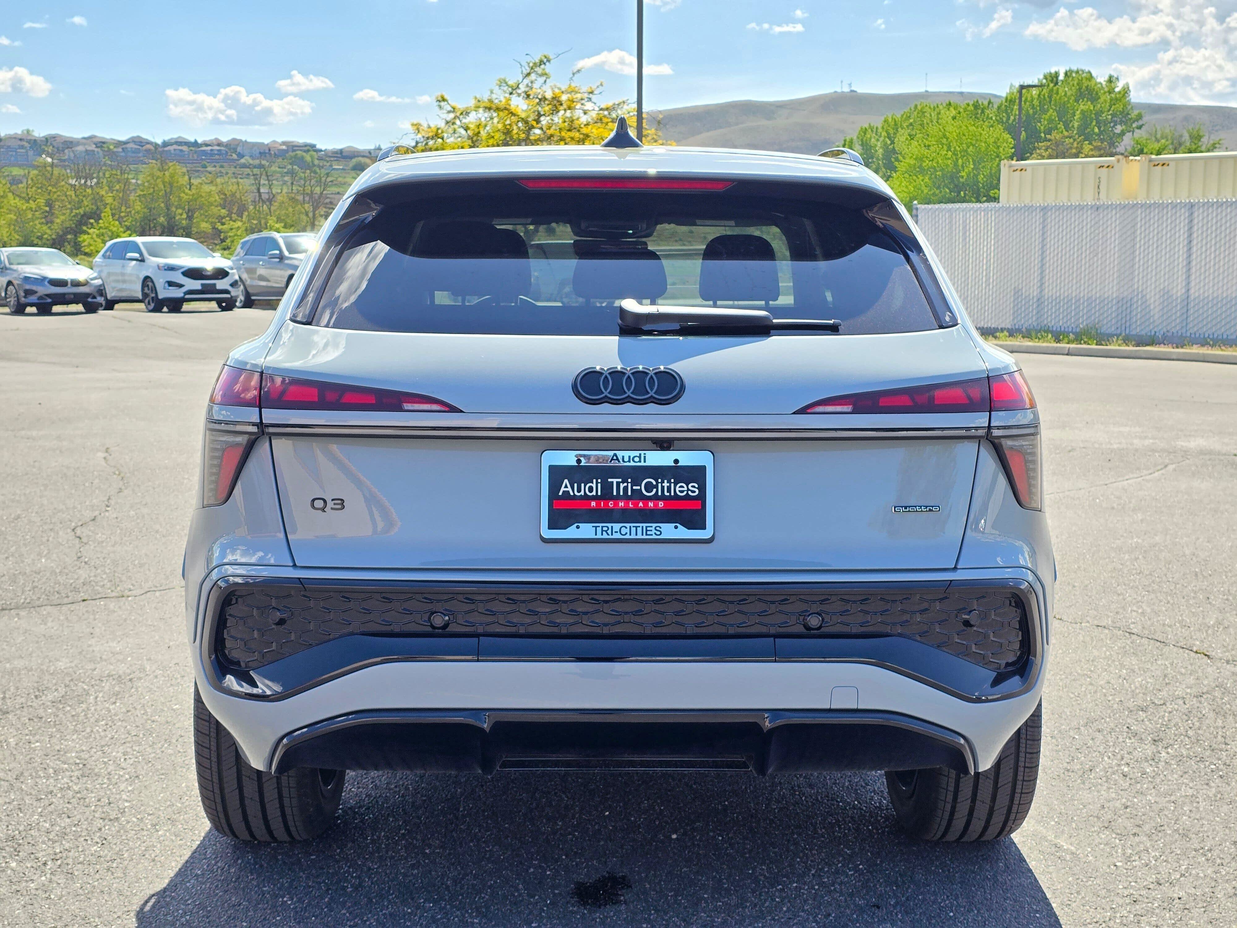 New 2026 Audi Q3 quattro 2.0T AWD/4WD image 5