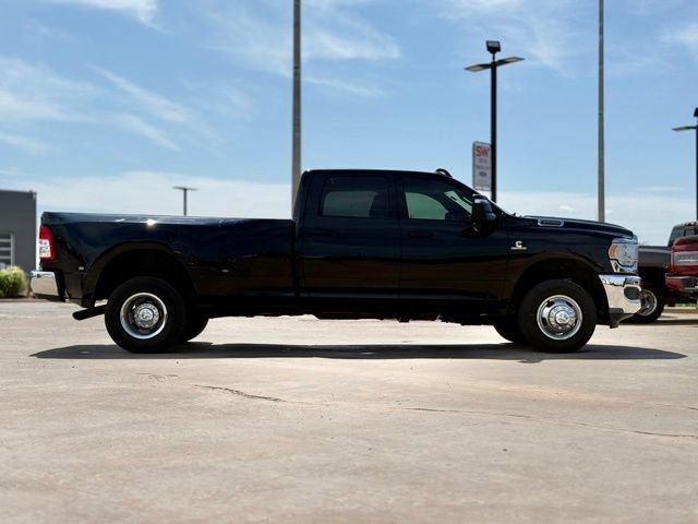 Used 2024 RAM 3500 Tradesman w/ Chrome Appearance Group AWD/4WD image 8
