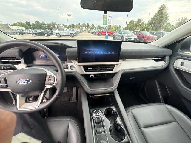 Used 2025 Ford Explorer Active w/ Active Comfort Package AWD/4WD image 14