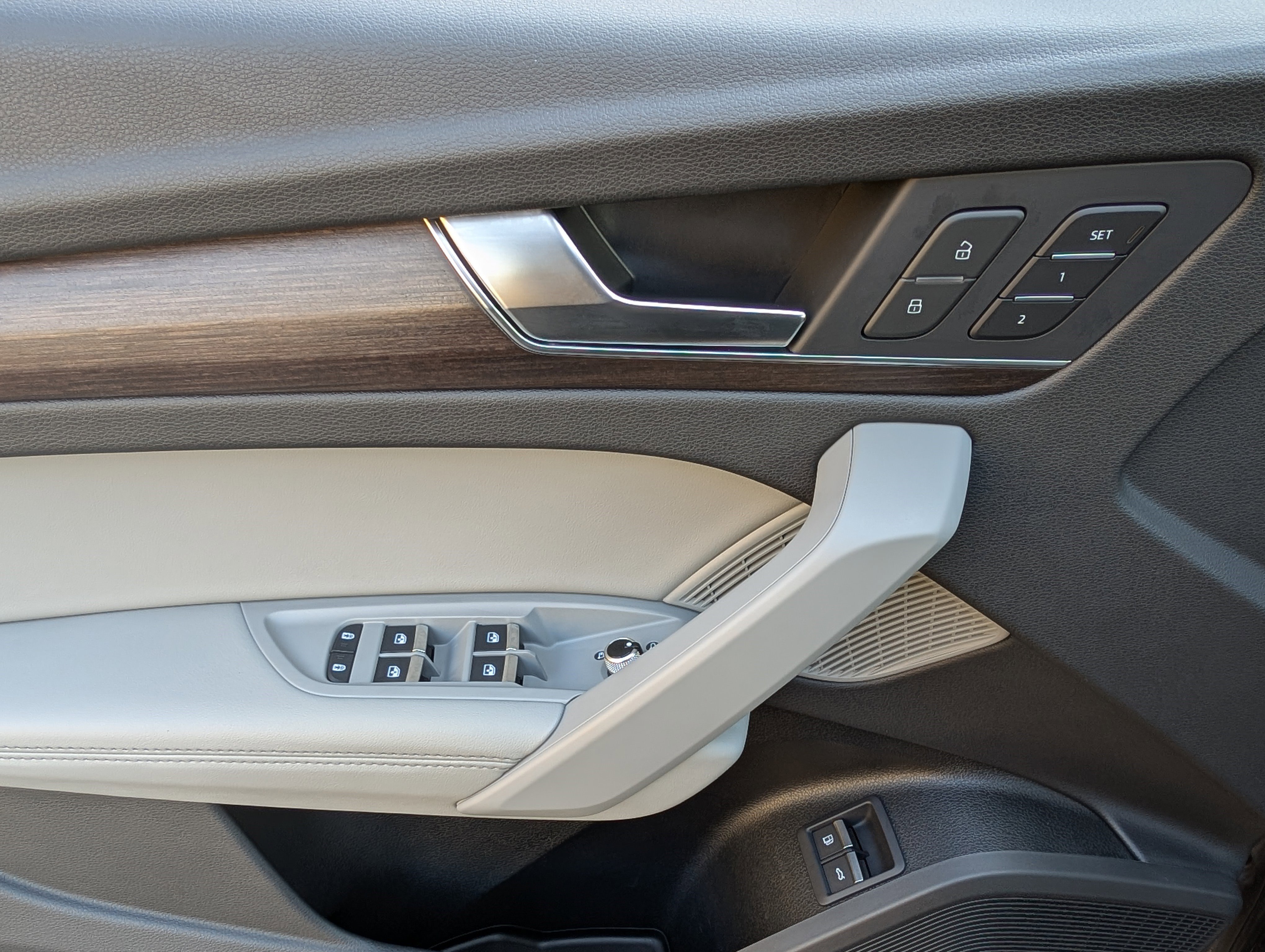 Used 2024 Audi Q5 e Premium Plus image 16