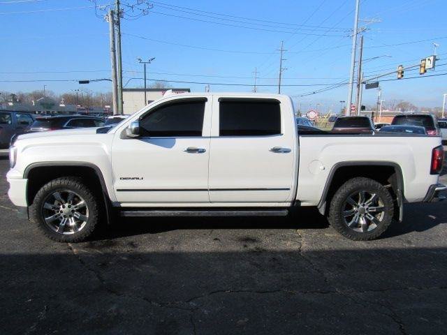 Used 2016 GMC Sierra 1500 Denali w/ Enhanced Driver Alert Package AWD/4WD image 4