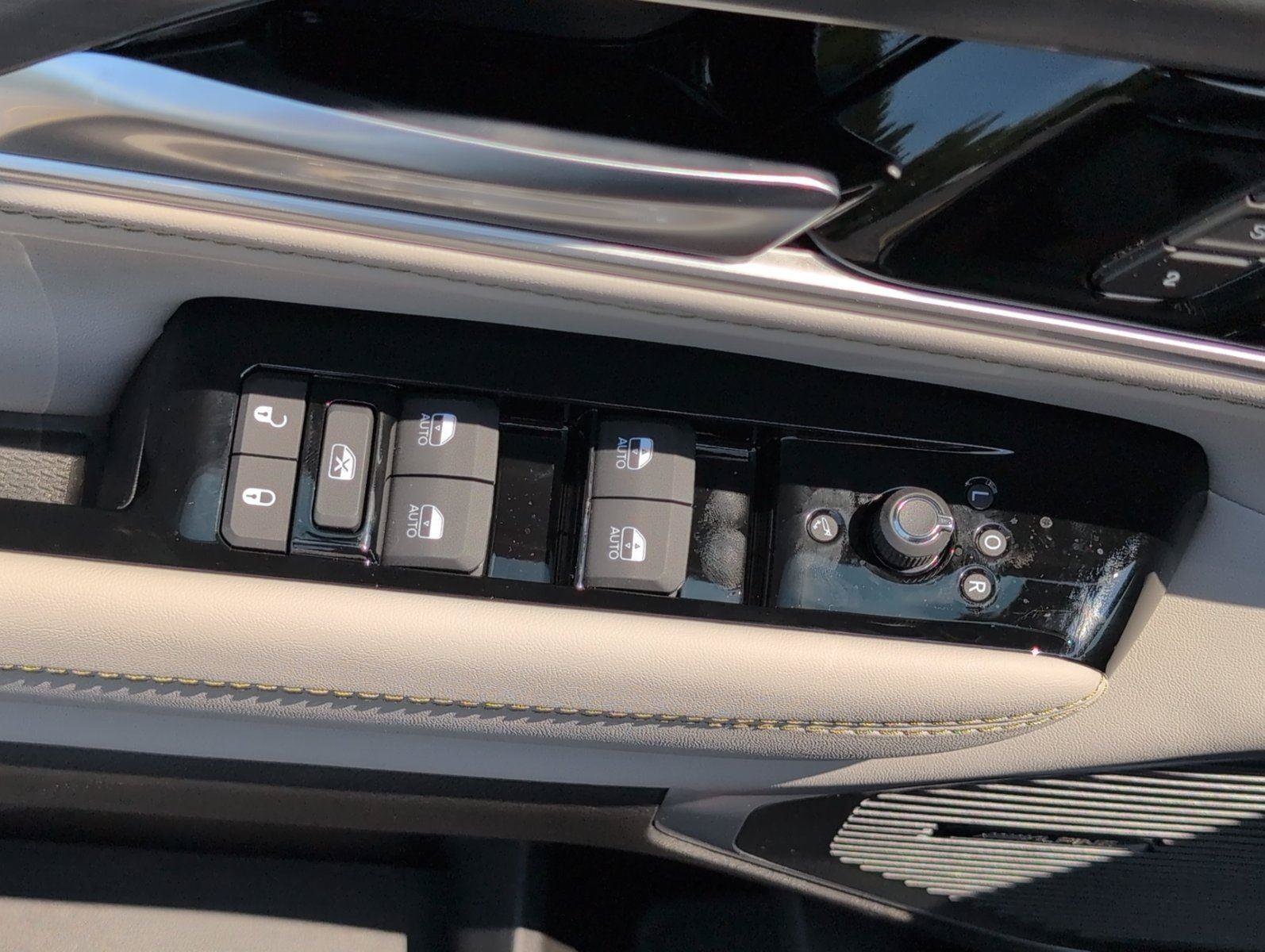 New 2026 Jeep Grand Wagoneer 4WD w/ Premium Group I image 21