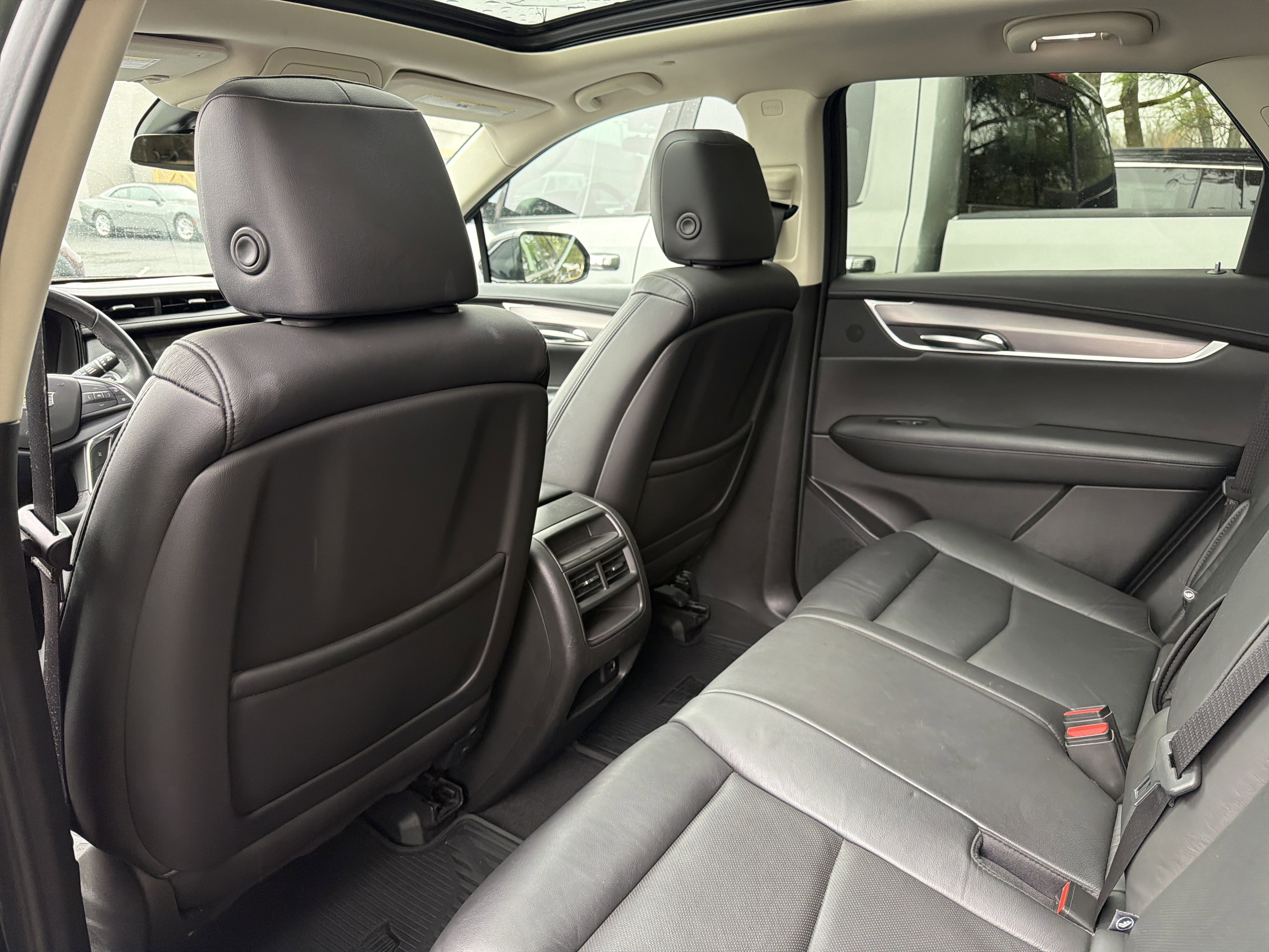 Used 2019 Cadillac XT5 Luxury AWD/4WD image 12