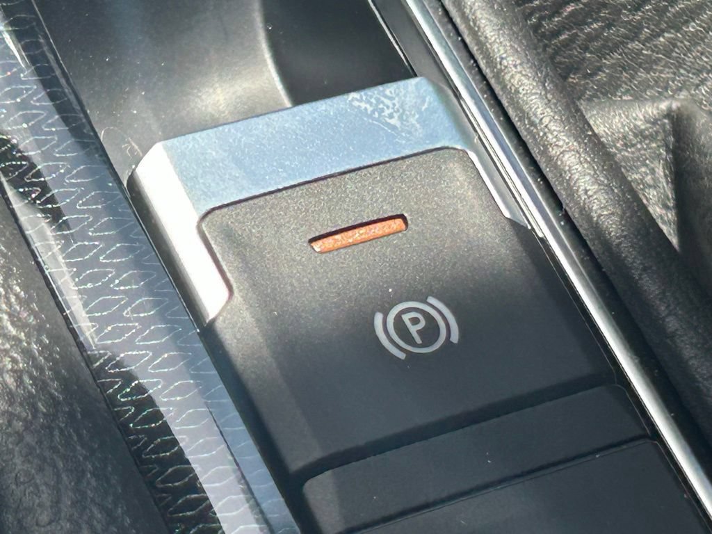 New 2026 Volkswagen Taos SE FWD image 53