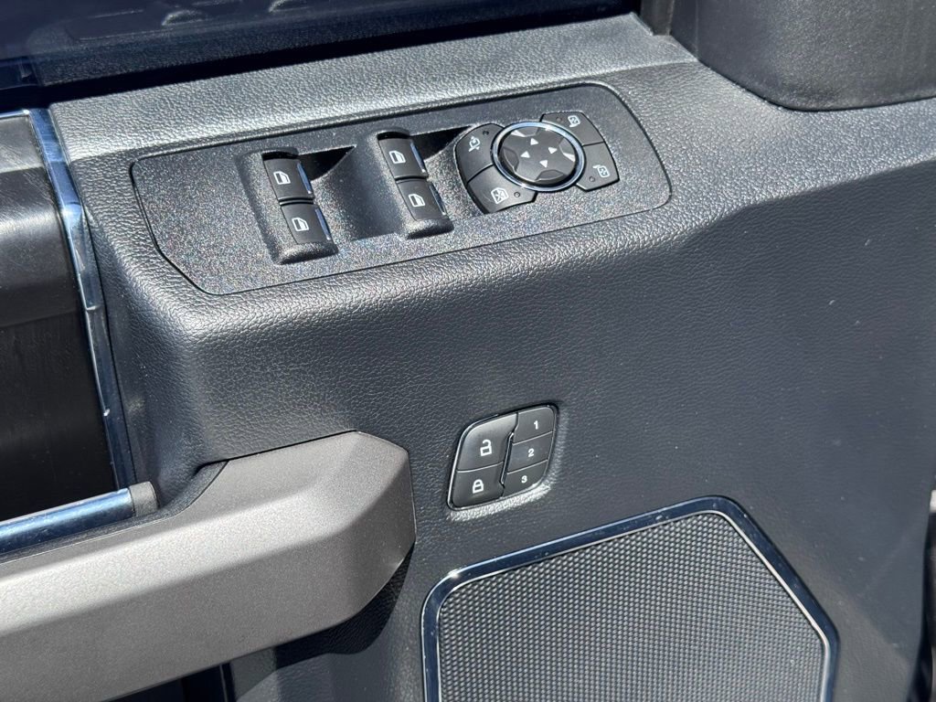 Used 2020 Ford F150 Platinum w/ Equipment Group 701A Luxury AWD/4WD image 31