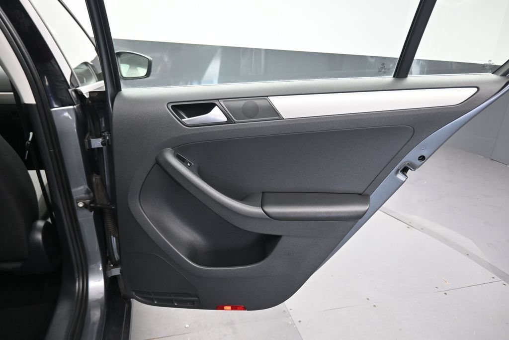 Used 2017 Volkswagen Jetta S FWD image 31