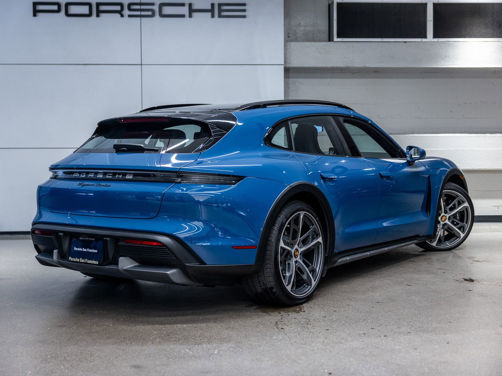 Certified 2023 Porsche Taycan Turbo AWD/4WD image 24
