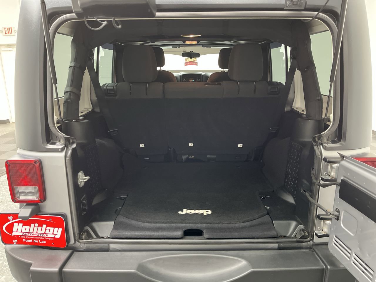Used 2016 Jeep Wrangler Unlimited Sport AWD/4WD image 19