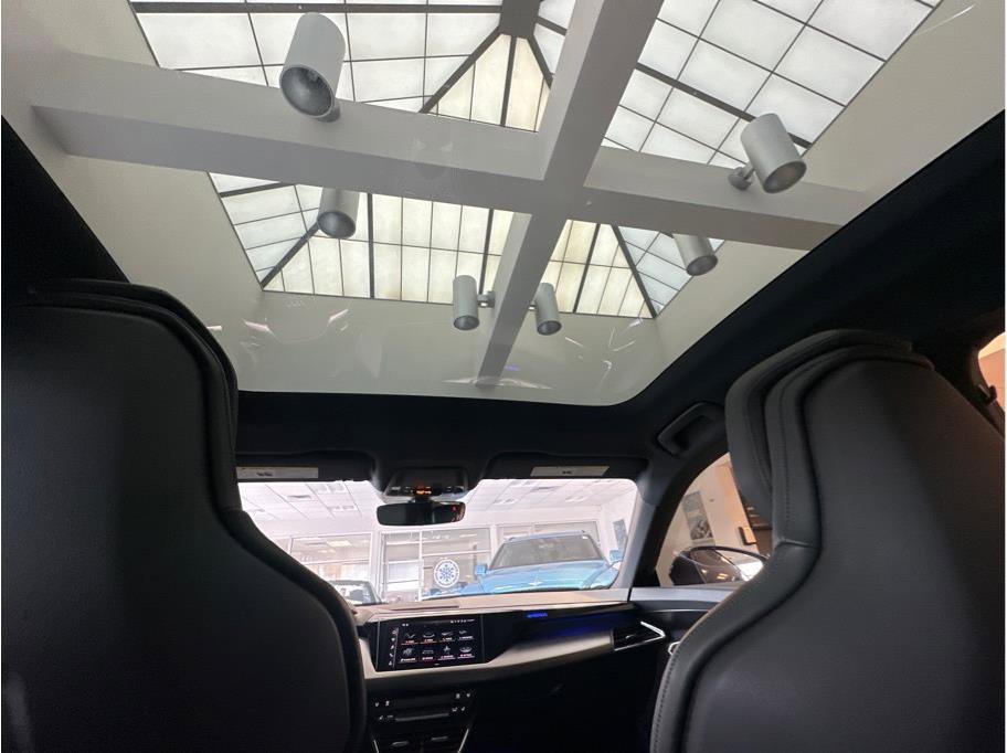 Used 2022 Audi e-tron GT Prestige w/ Prestige Package image 25