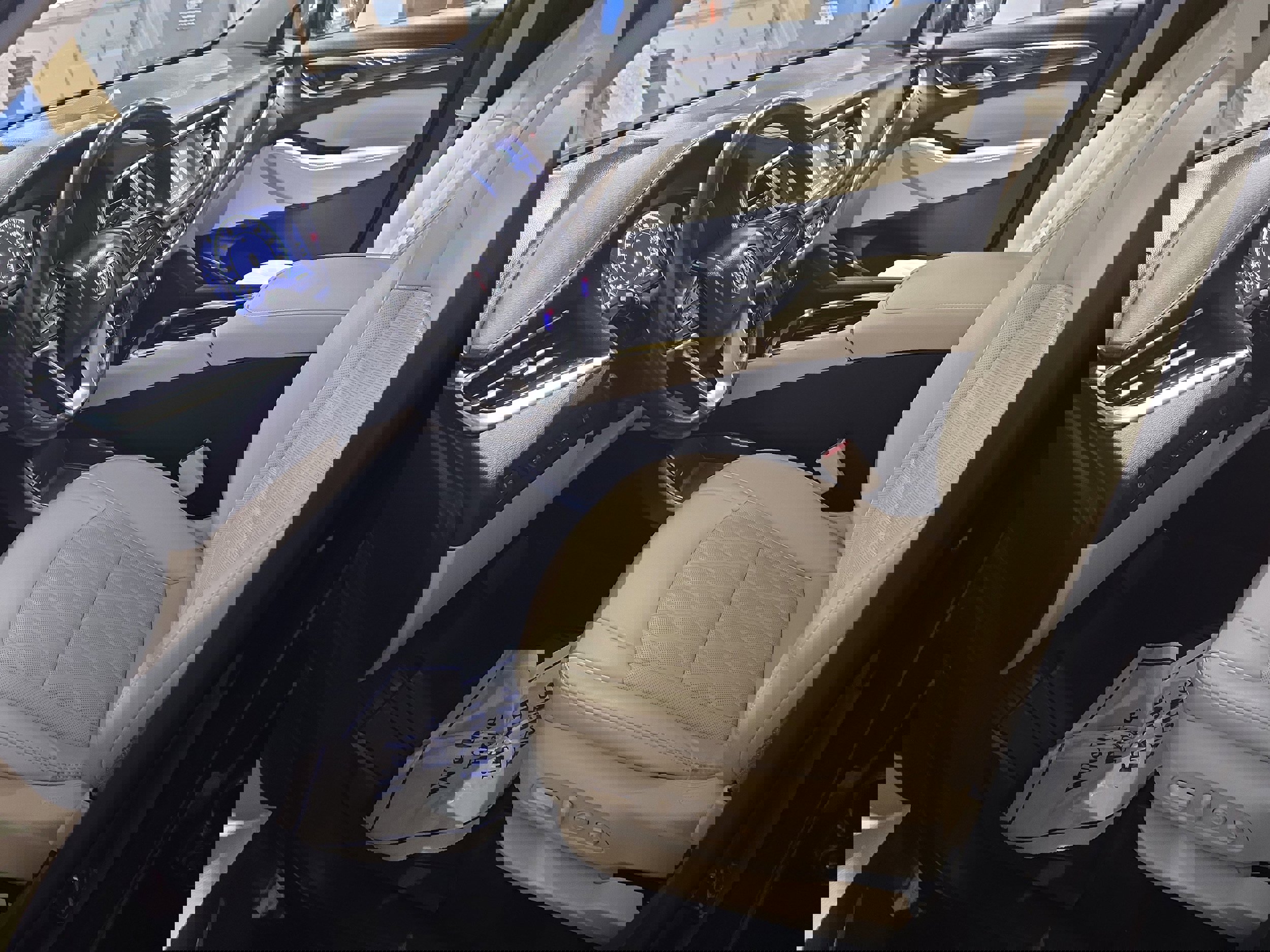 Used 2023 Buick Enclave Avenir w/ Avenir Technology Package image 12