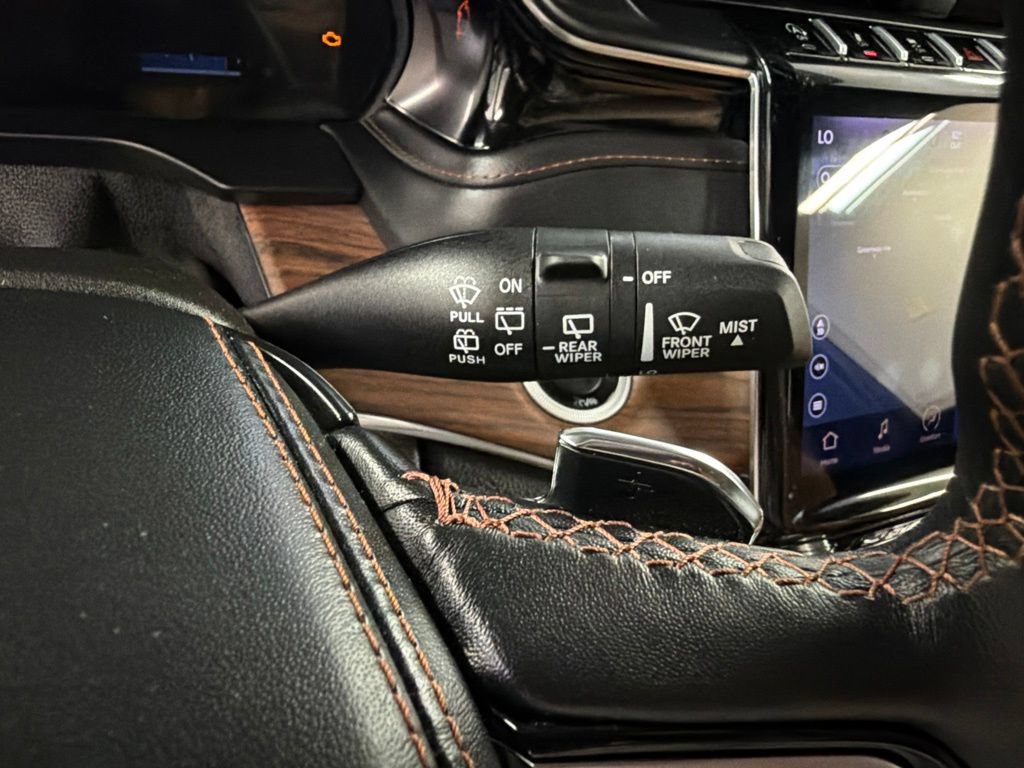 Used 2023 Jeep Grand Cherokee Summit w/ Adv Protech Group IV AWD/4WD image 20