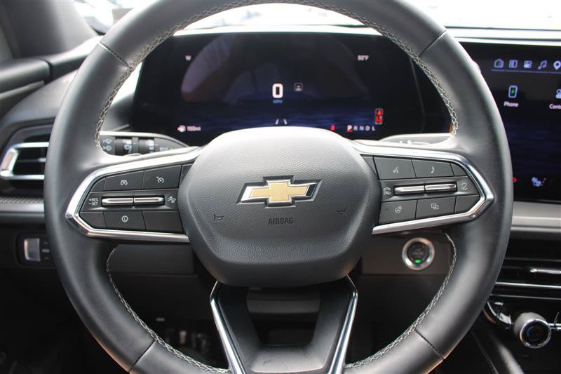 Used 2026 Chevrolet Traverse LT FWD image 14