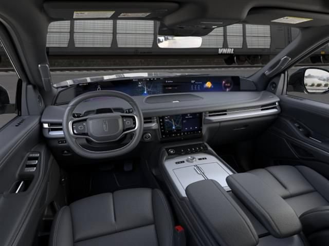 New 2026 Lincoln Navigator Reserve w/ Jet Appearance Package AWD/4WD image 9