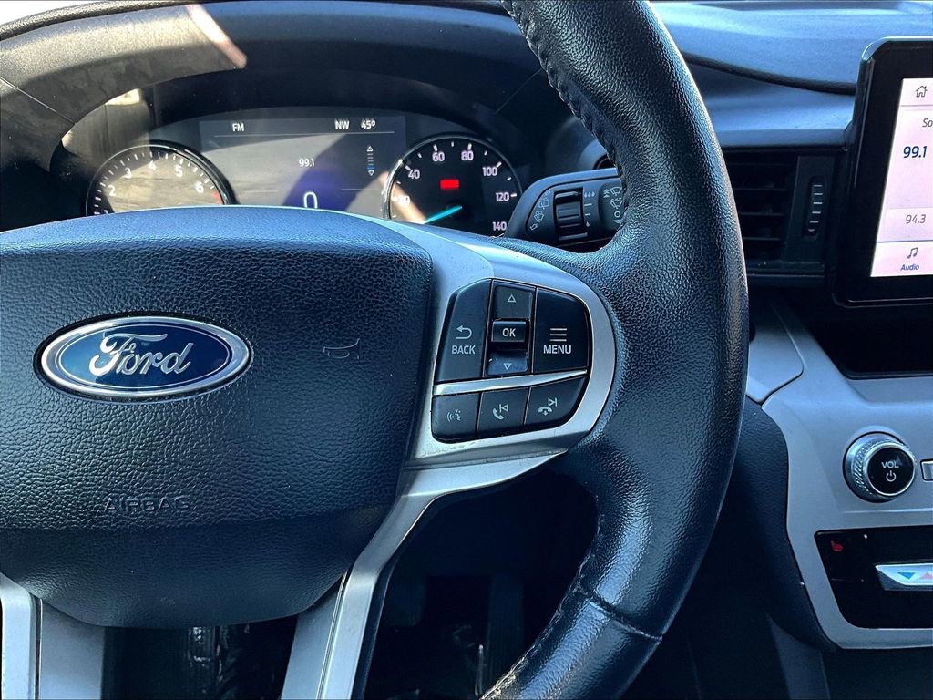 Used 2023 Ford Explorer XLT image 16