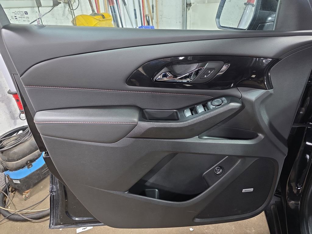 Used 2023 Chevrolet Traverse RS w/ LPO, Floor Liner Package image 30