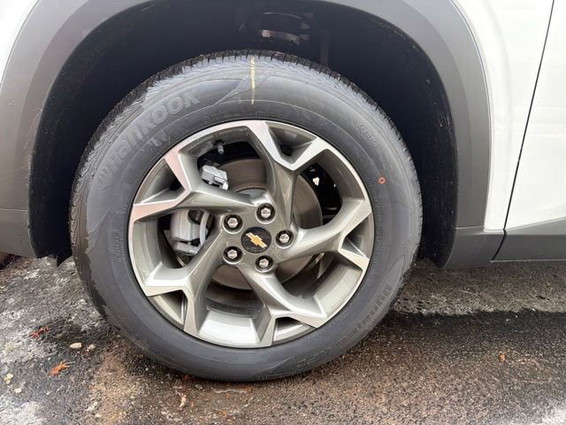 New 2026 Chevrolet Trax LT w/ Driver Confidence Package FWD image 31