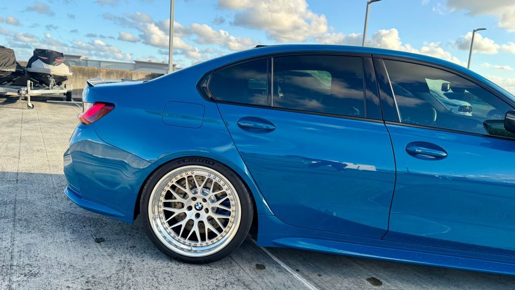 Used 2025 BMW M3 w/ Executive Package image 9