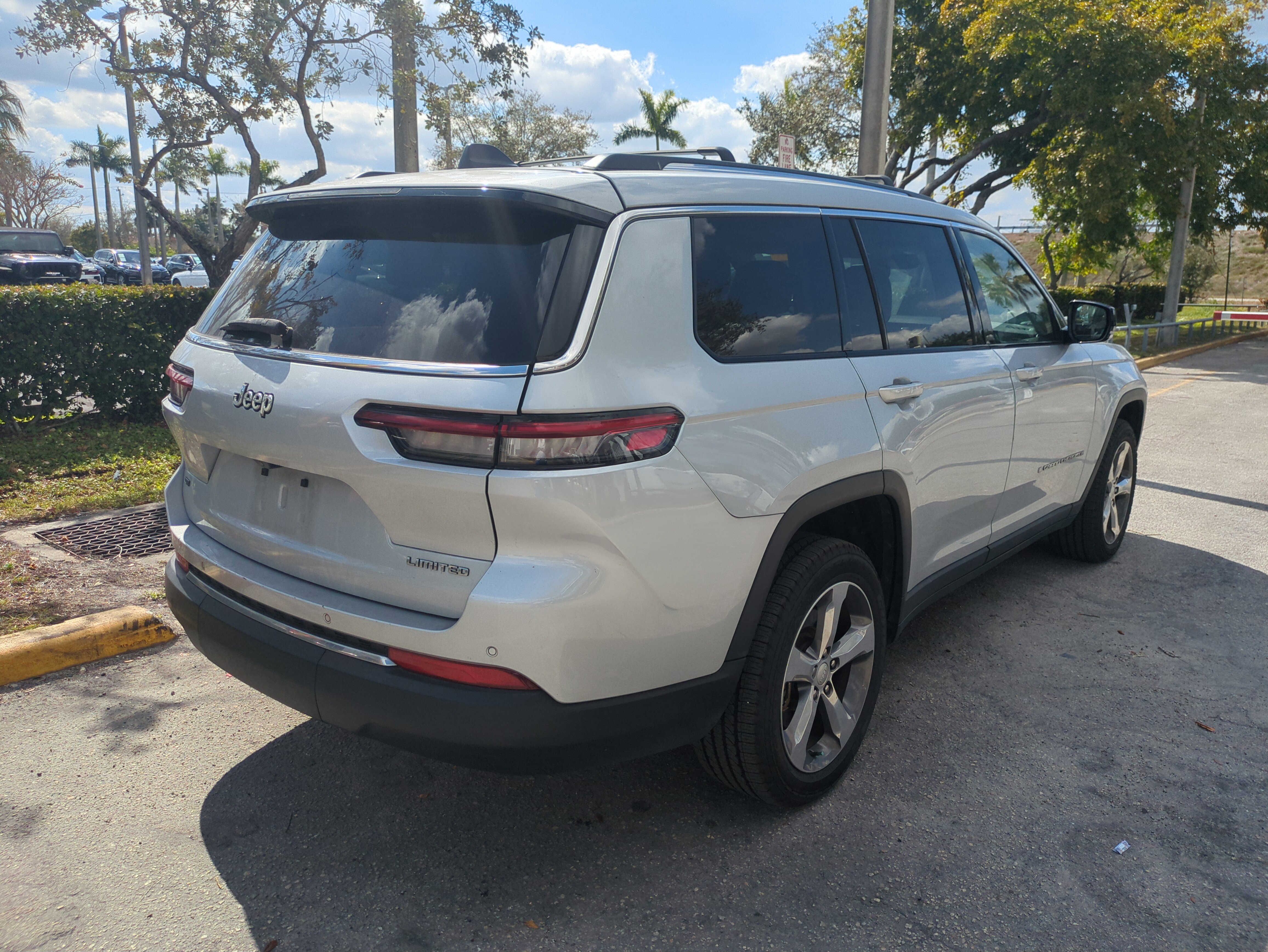 Certified 2021 Jeep Grand Cherokee L Limited image 5