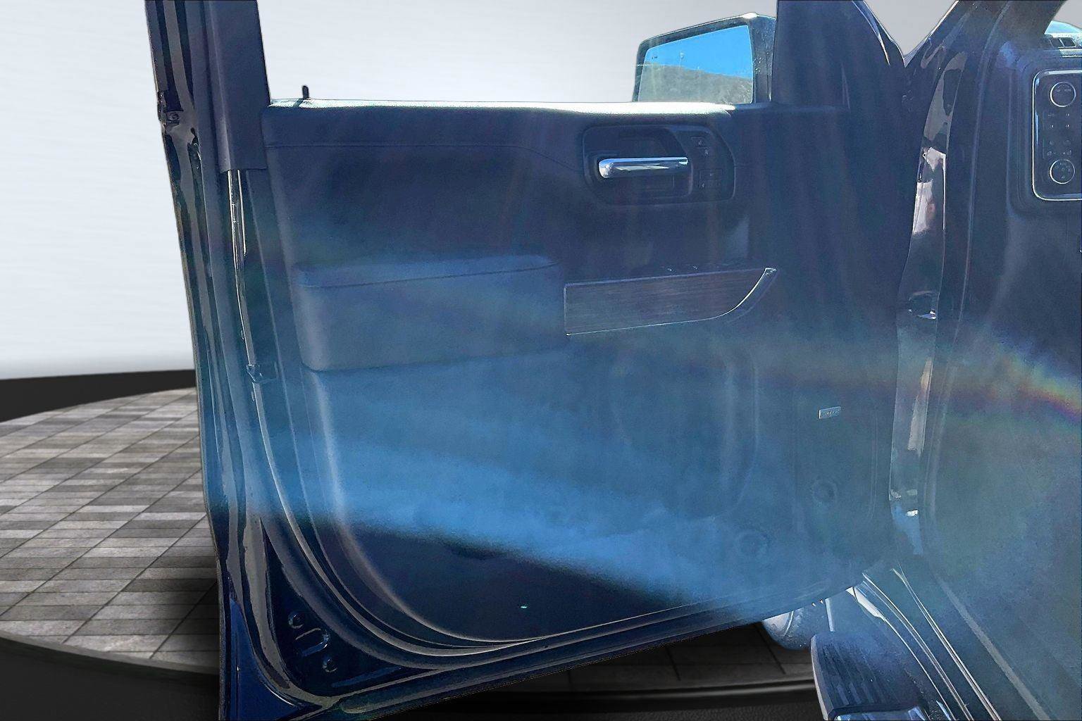 Used 2022 Chevrolet Silverado 1500 High Country image 24