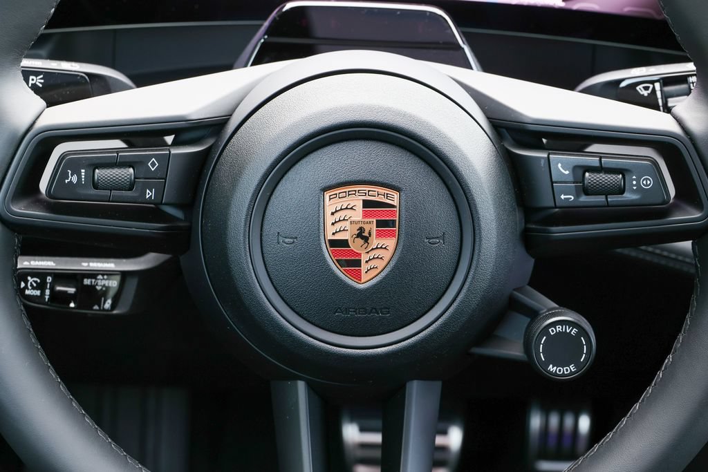 New 2026 Porsche Cayenne Electric AWD/4WD image 15