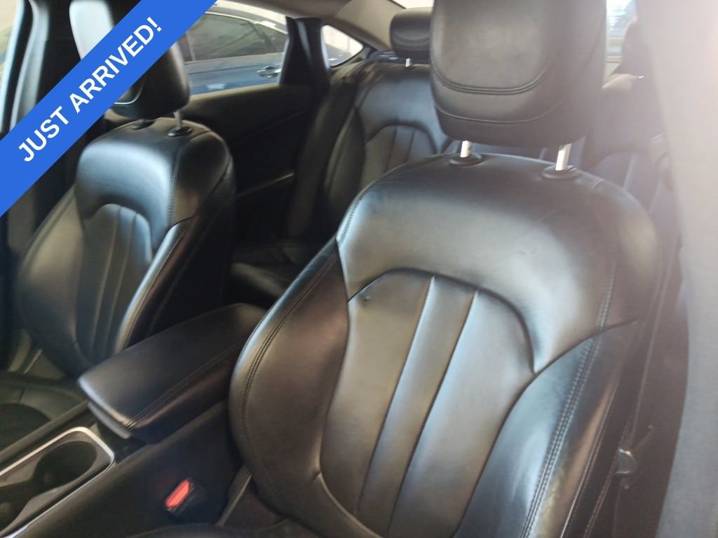 Used 2015 Chrysler 200 C FWD image 6