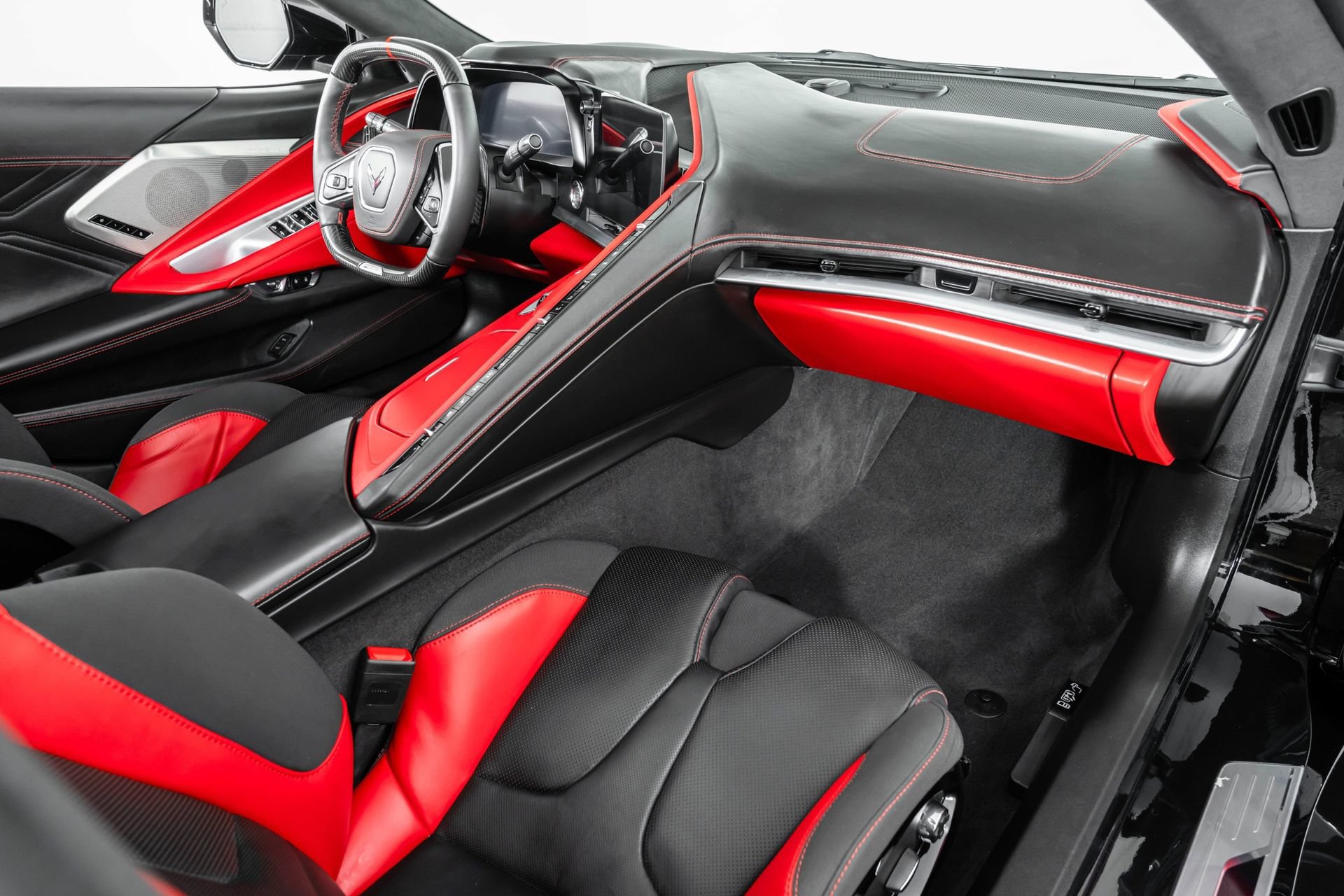 Used 2024 Chevrolet Corvette Z06 RWD image 8